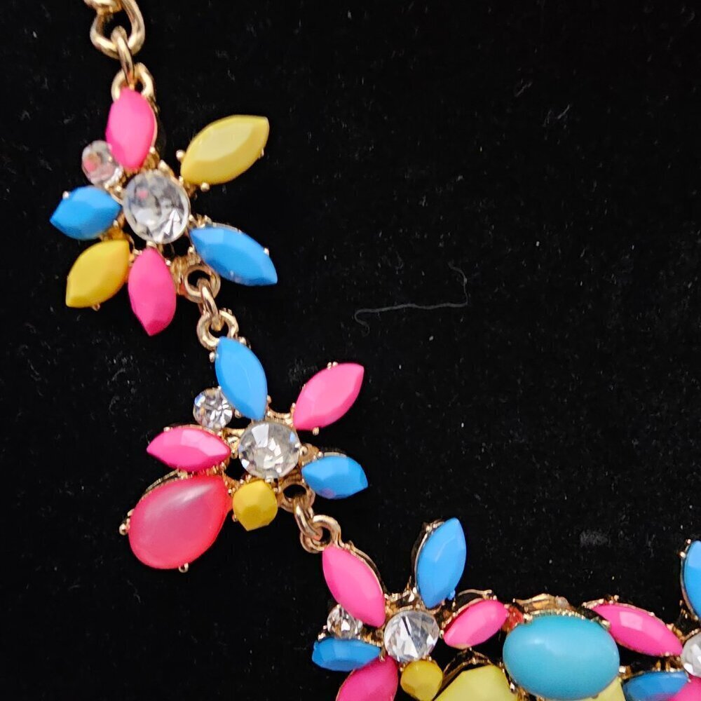 Vintage Faceted Colorful Rhinestone Gold Tone Retro Necklace - Picture 2 of 3